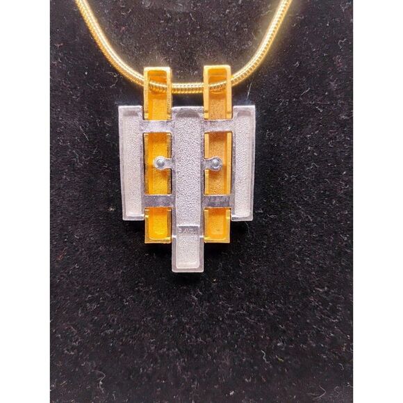 5/$25 Avon Geometric Pendant Necklace The Collection 1976 Gold & Silver Tone A7 - Picture 5 of 7